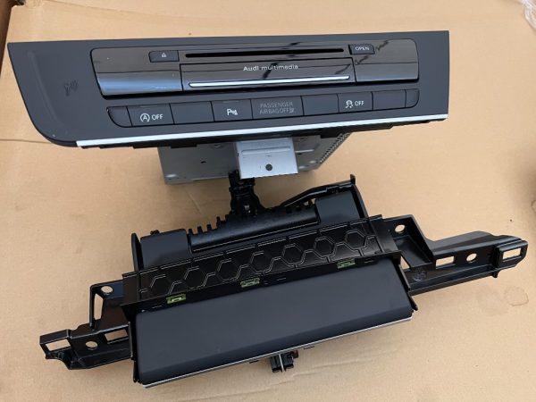 Multimedia navigatie Audi A6 C7 facelift la 0 km 4G1035043D 4G1 035 043 D - Dezmembrari Auto